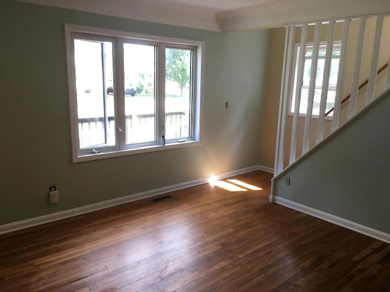 27341 Ridgewood St - Photo 4 of 16