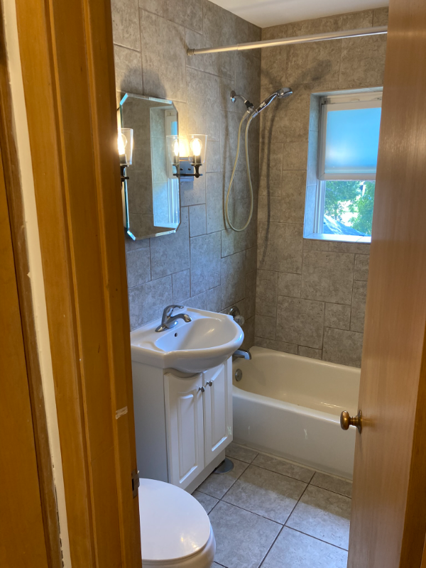 408 6th St Sw #9 - Photo 3 of 13