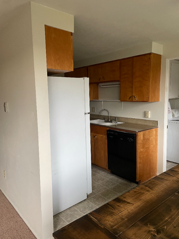 705 Hidden Ln - Photo 4 of 11