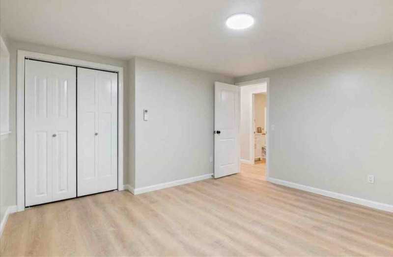 36 Karen Dr #1B - Photo 7 of 13