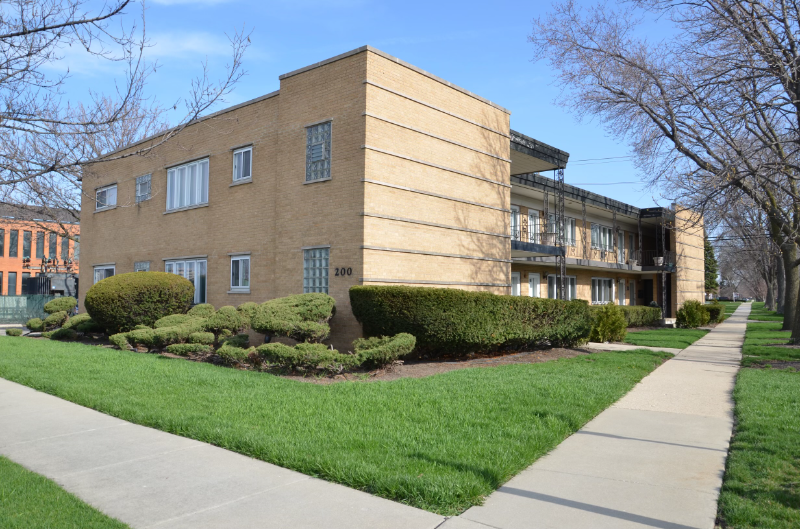 2032 Linden Ave #A - Photo 2 of 13