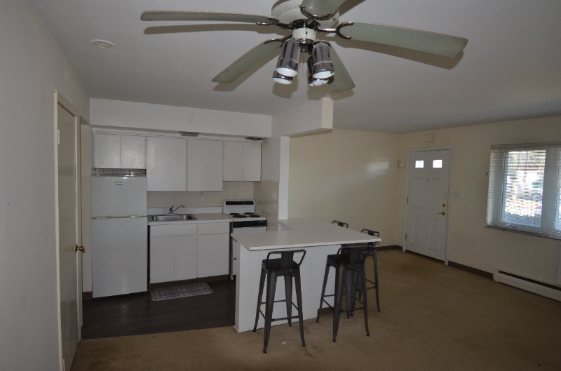 2032 Linden Ave #A - Photo 3 of 13