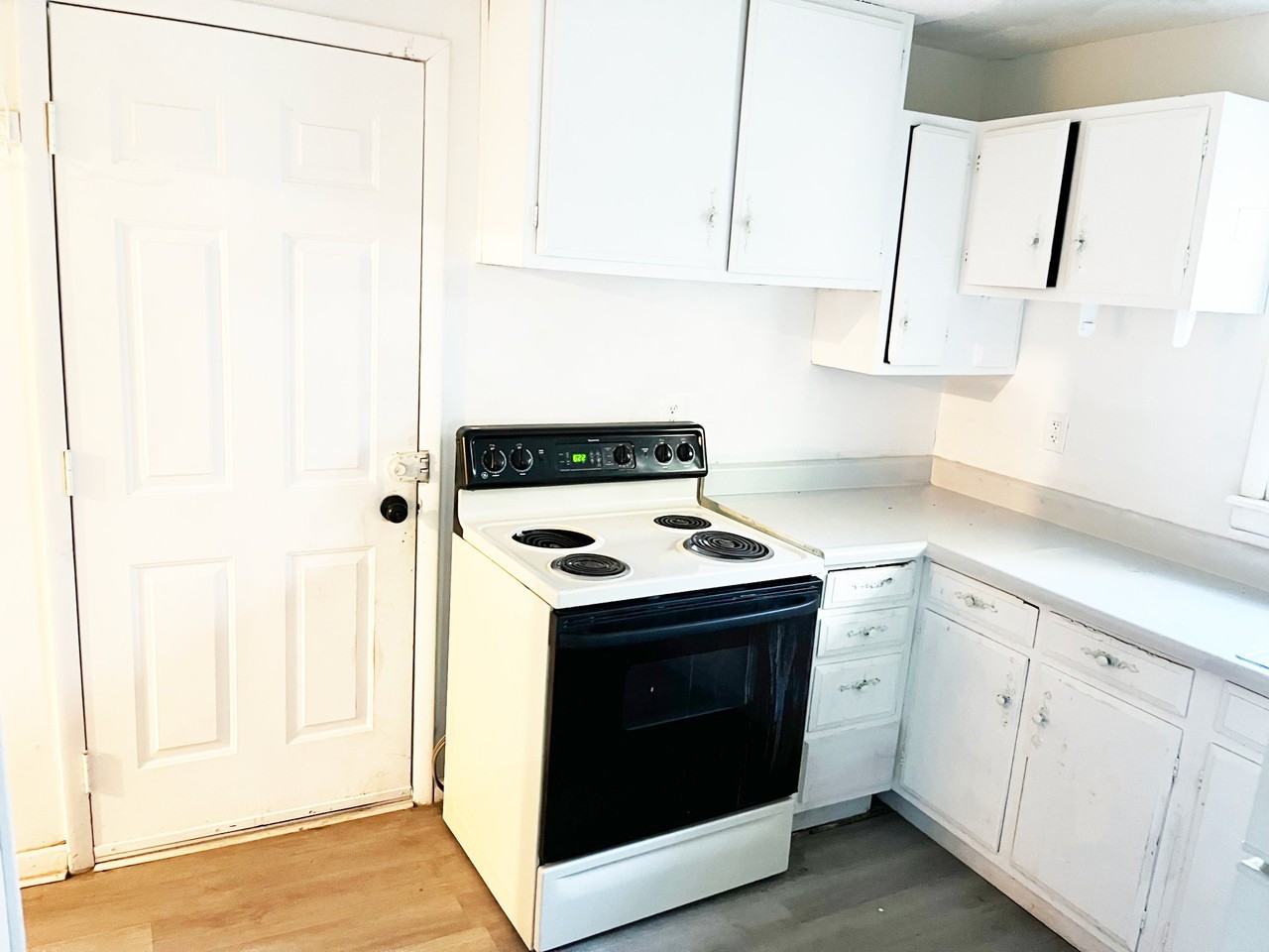1111 Maple Ave #1 - Photo 2 of 7