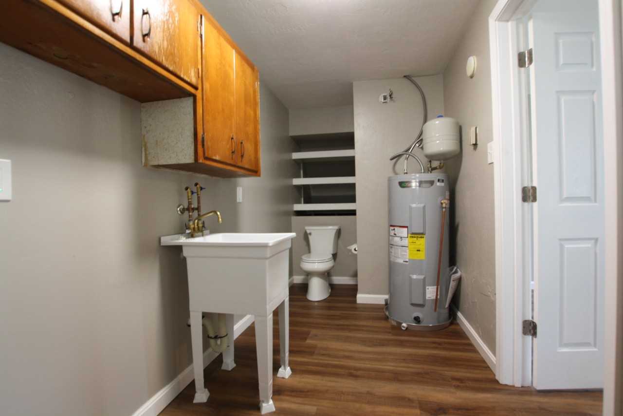 709 Coulter St #A - Photo 4 of 10