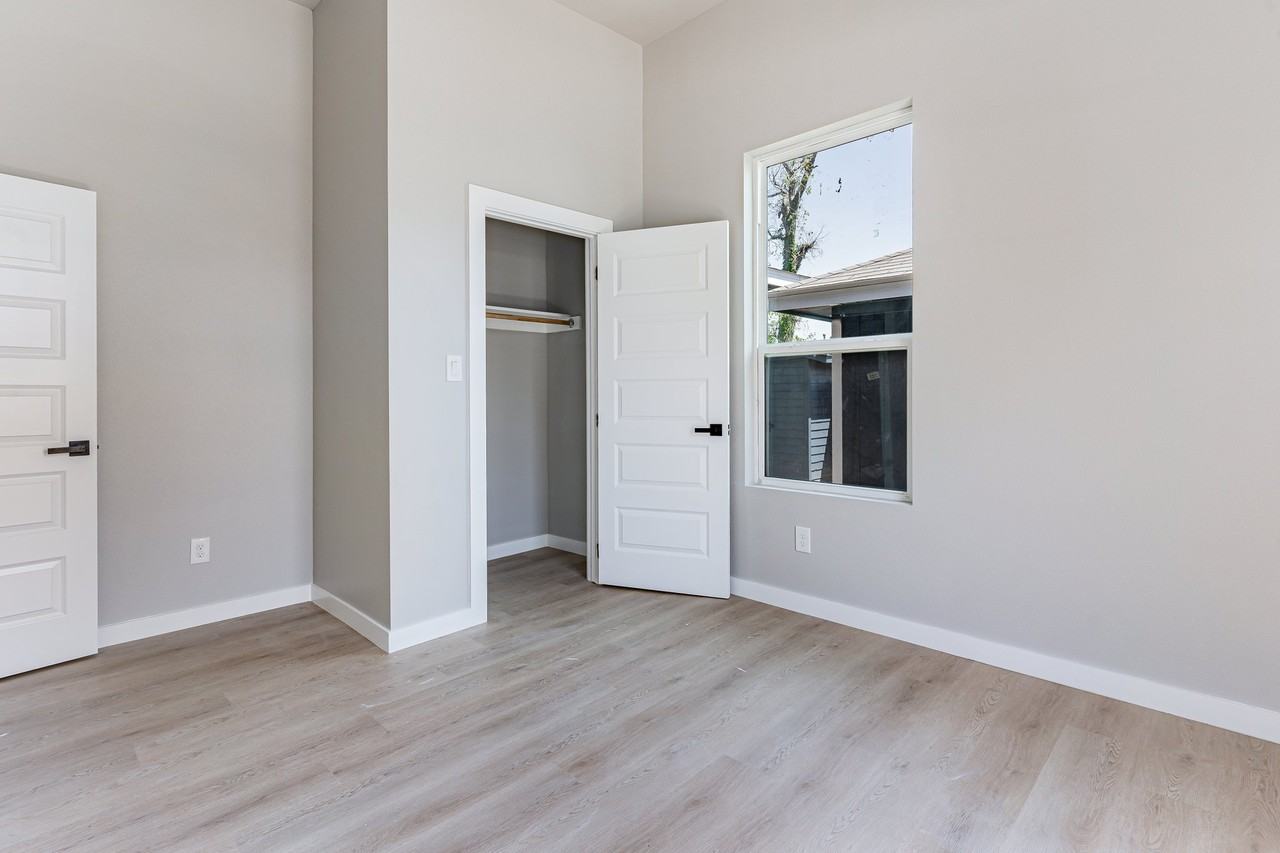 215 Delmar St #2 - Photo 2 of 11