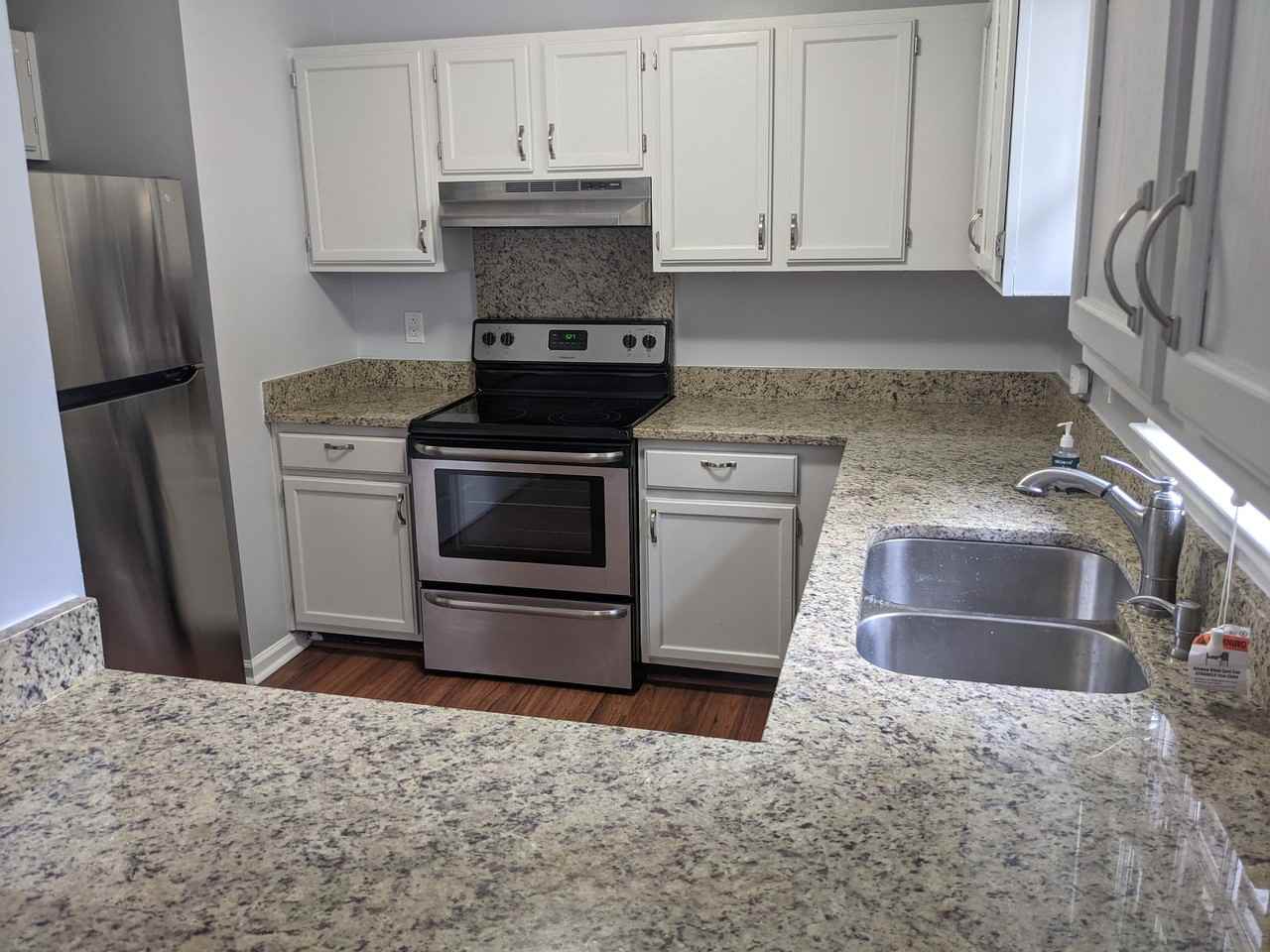 3204 Selwyn Farms Ln #6 - Photo 5 of 18