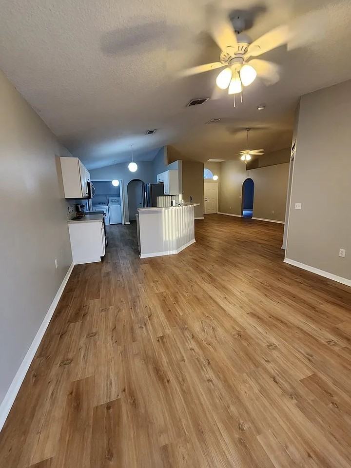4921 Fiske Cir - Photo 5 of 12