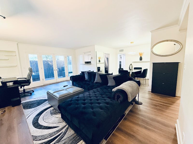 7560 Hollywood Blvd #101 - Photo 3 of 30