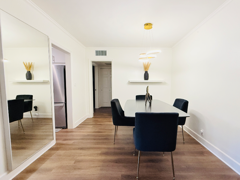 7560 Hollywood Blvd #101 - Photo 7 of 30
