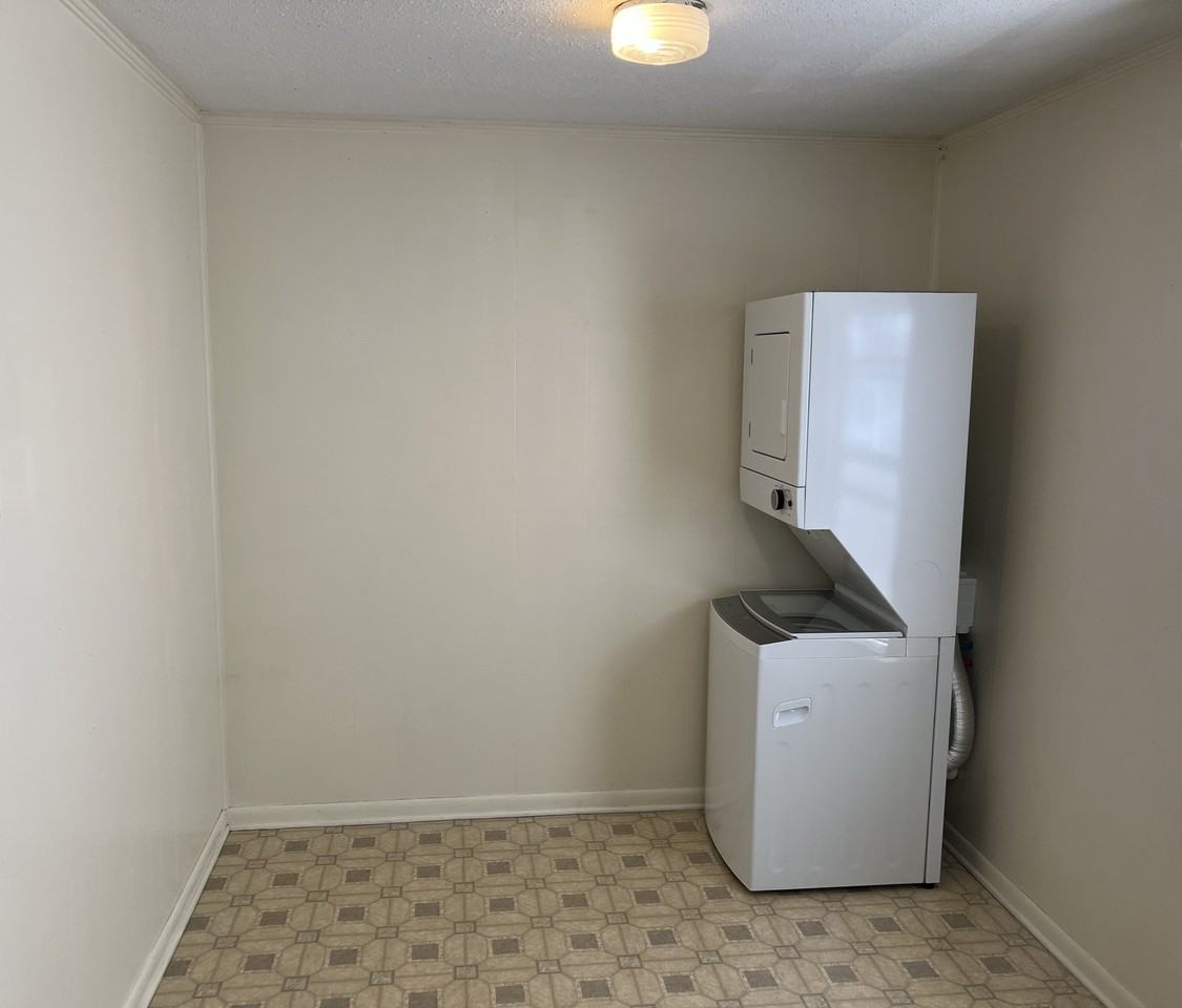 216 Wedgewood St #4 - Photo 4 of 11