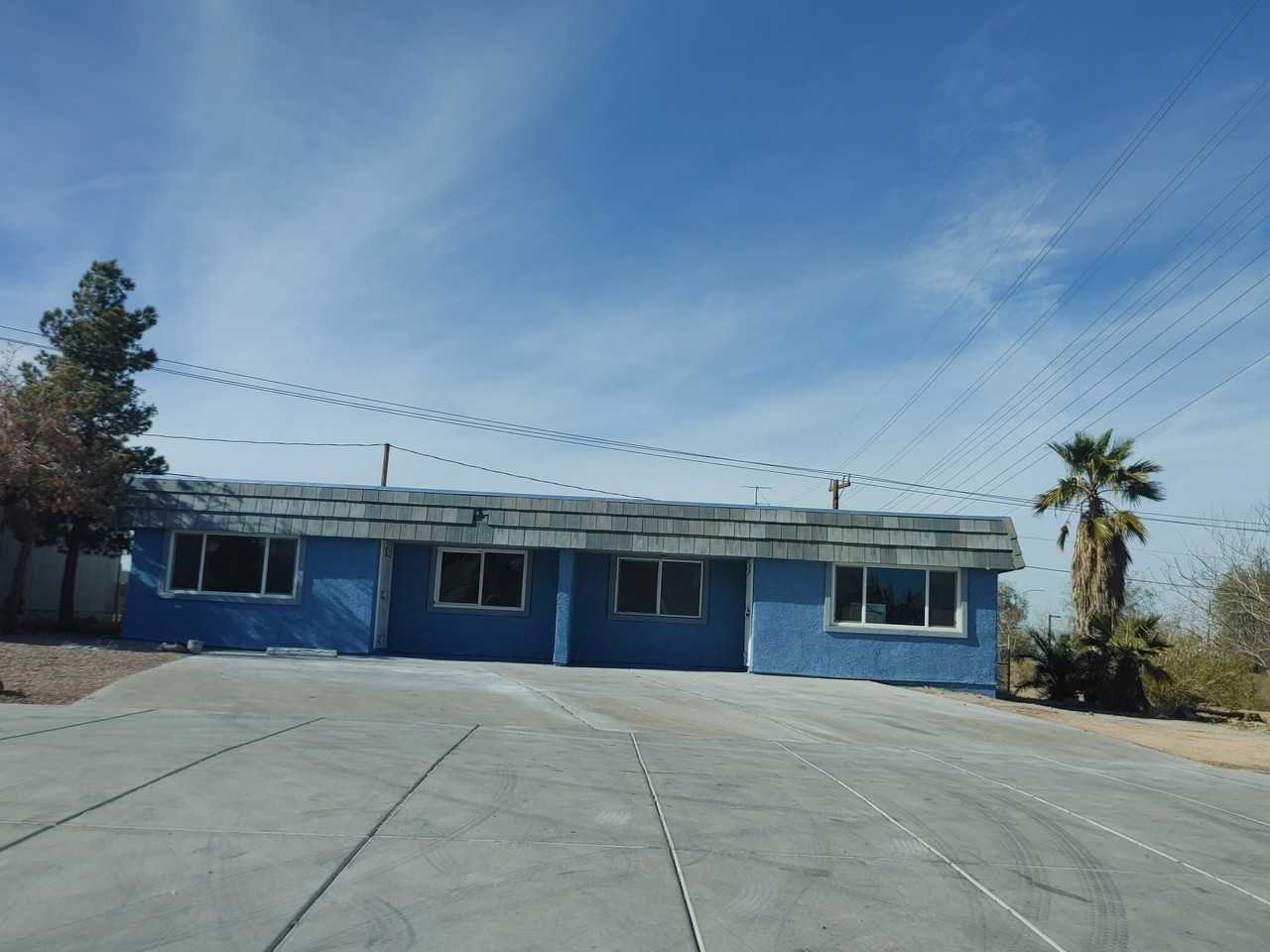 705 Center St #B - Photo 2 of 13