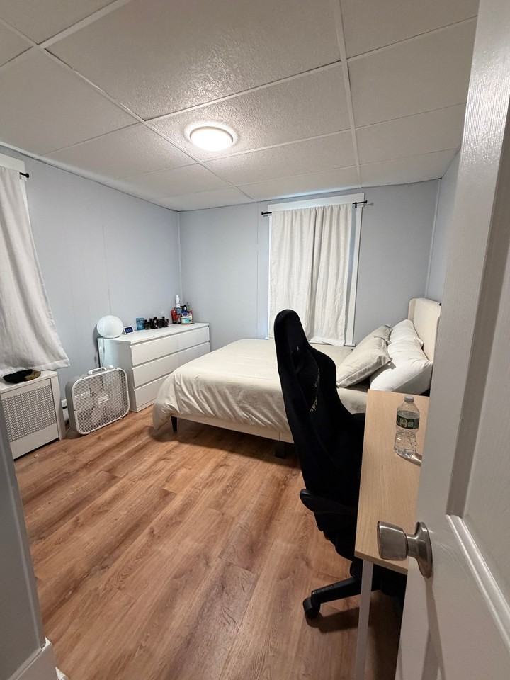 19 Glenwood St #1 - Photo 7 of 11