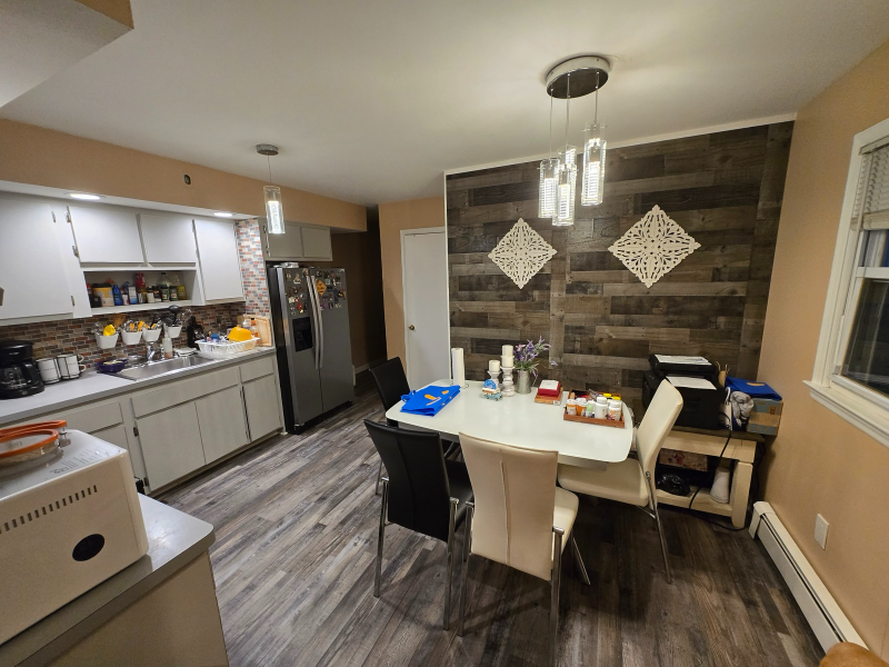 18 Searing Ave #1 - Photo 3 of 14
