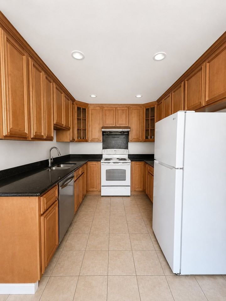 2163 Eric Ct #4 - Photo 2 of 6