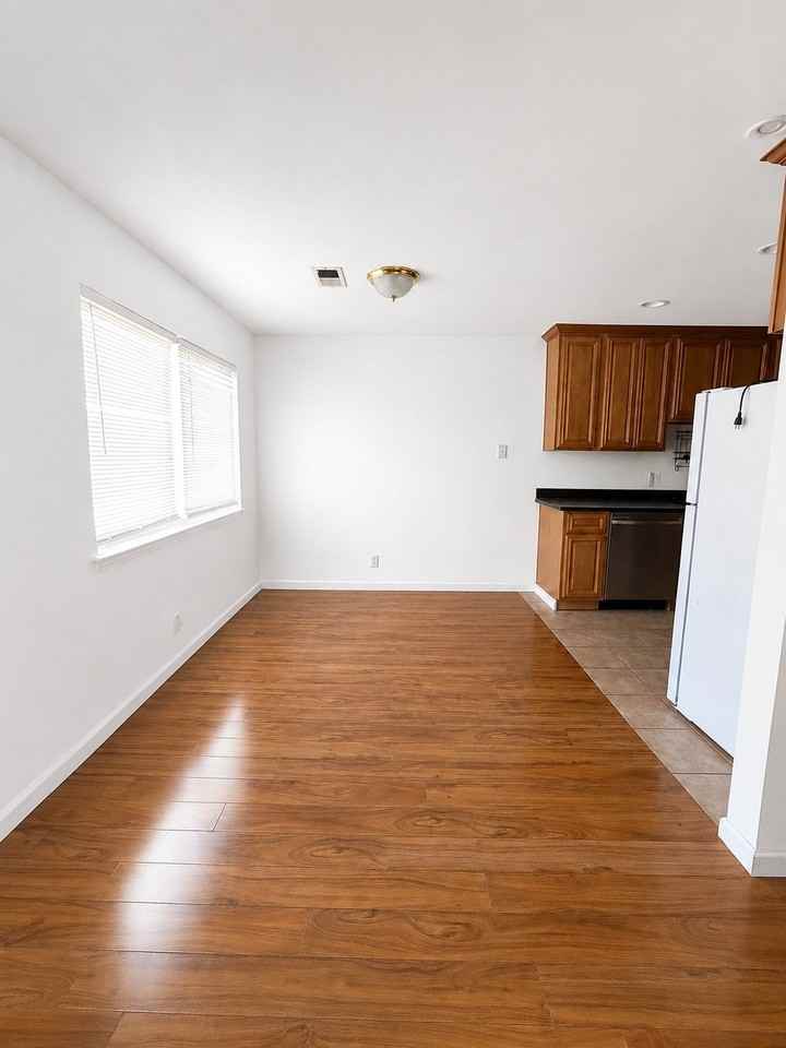 2163 Eric Ct #4 - Photo 5 of 6