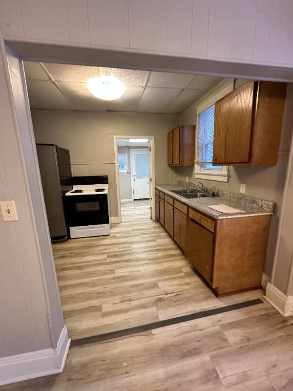 524 W Beardsley Ave #524 - Photo 5 of 18