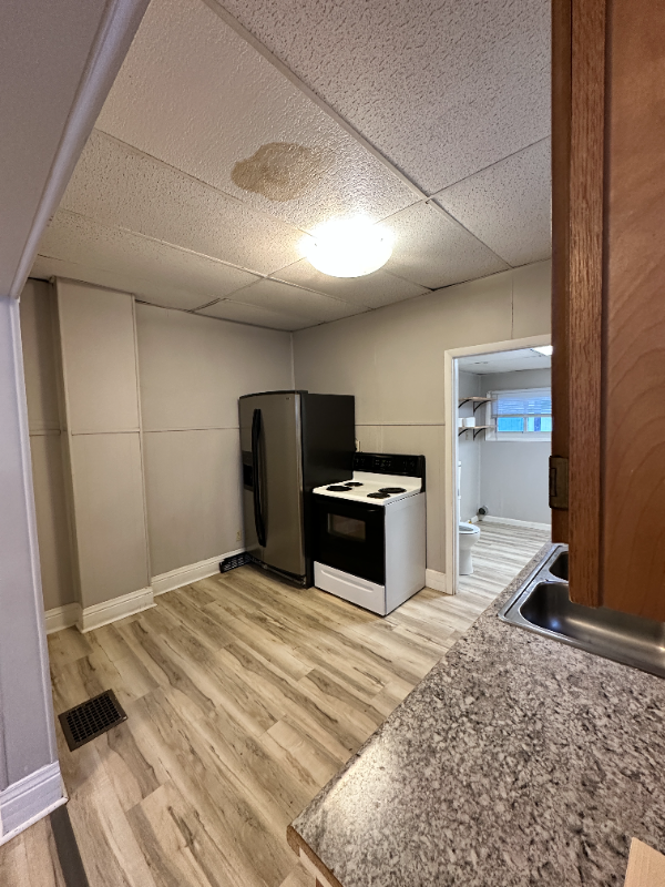 524 W Beardsley Ave #524 - Photo 6 of 18