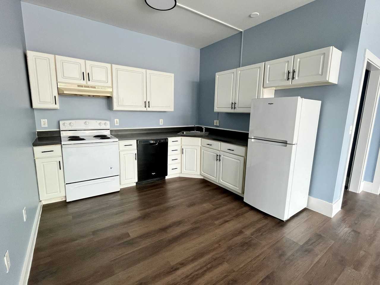 342 Main St #5 - Photo 5 of 12