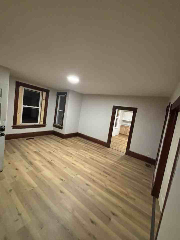 453 Wayne St #1 - Photo 3 of 7
