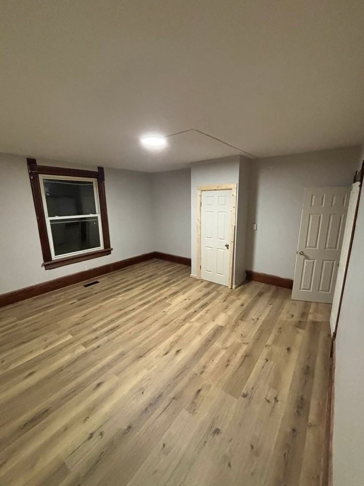 453 Wayne St #1 - Photo 6 of 7