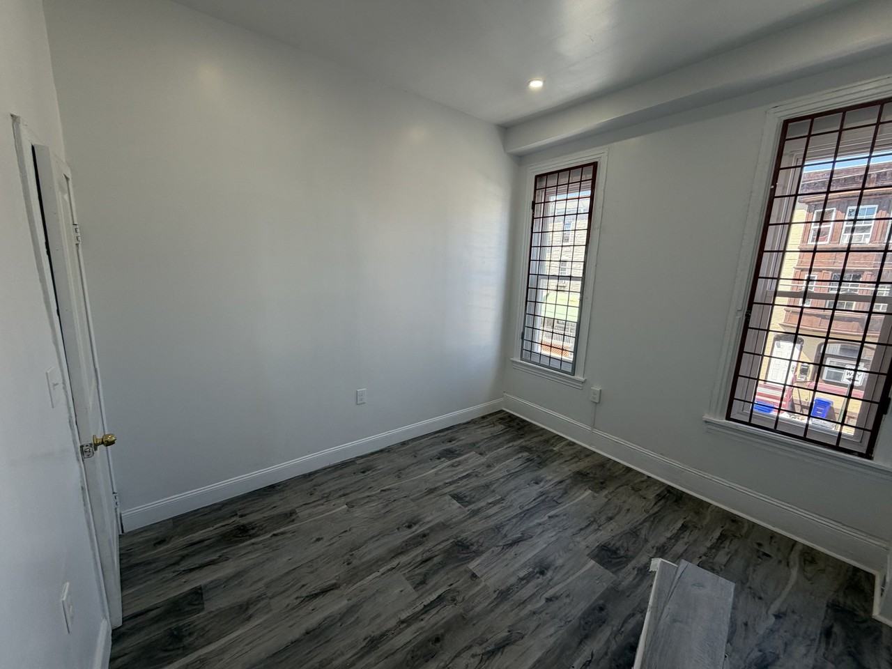 415 S 10th St #2 - Photo 6 of 10