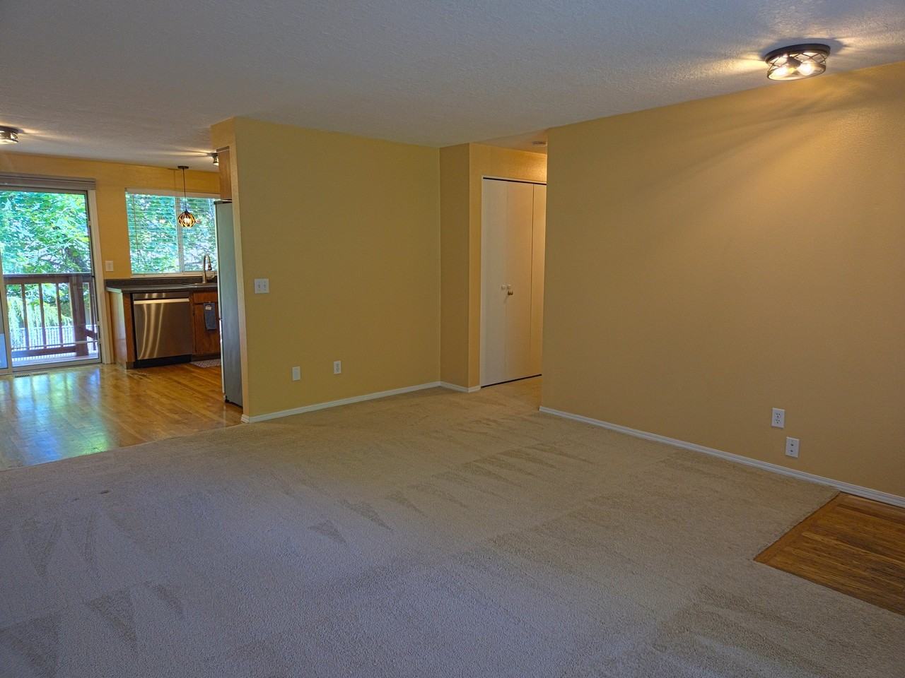 650 Se Alder Ct - Photo 3 of 30