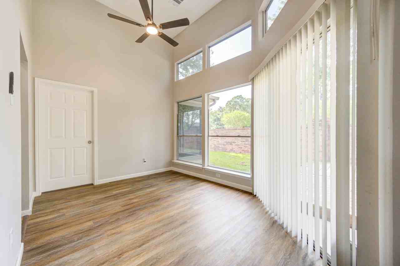 8418 Mosshang Ct - Photo 3 of 20
