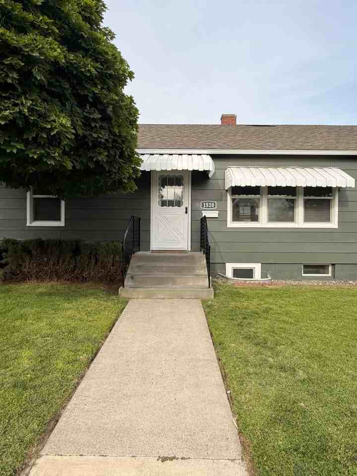 1520 Mahan Ave - Photo 2 of 25