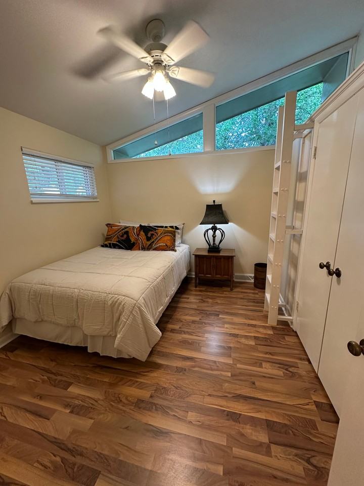 225 Maxfield Dr - Photo 3 of 20