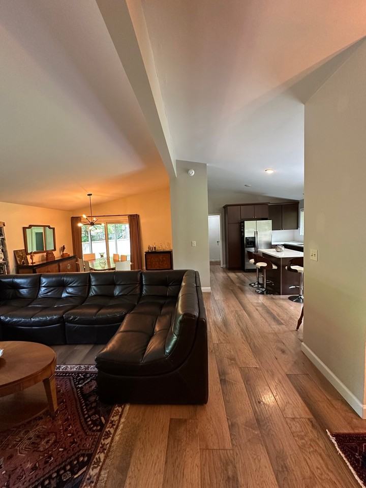 225 Maxfield Dr - Photo 6 of 20