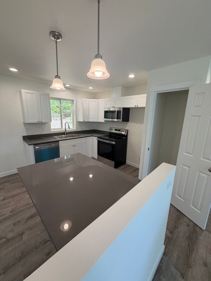 8867 Old Military Rd Ne - Photo 2 of 14