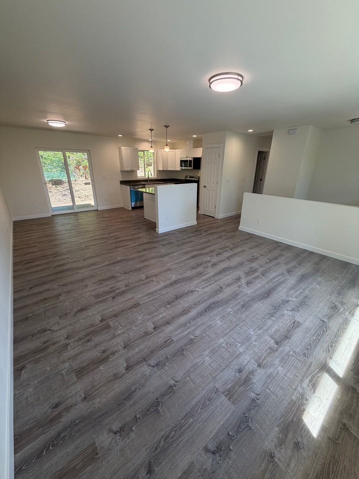 8867 Old Military Rd Ne - Photo 7 of 14