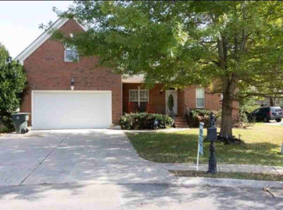 812 Westin Ct - Photo 2 of 13