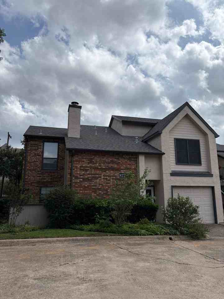 827 W Harwood Rd - Photo 2 of 32