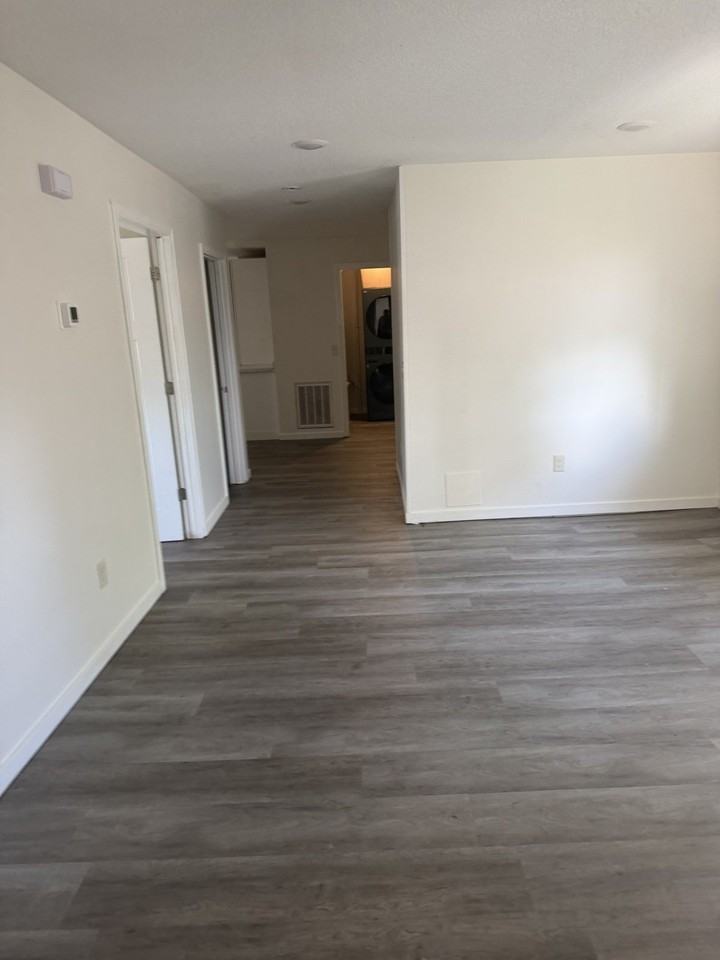 2939 California St Ne #2 - Photo 4 of 15