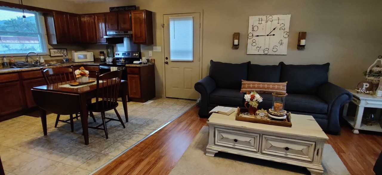 1027 Chichester Ave #1027B - Photo 5 of 13
