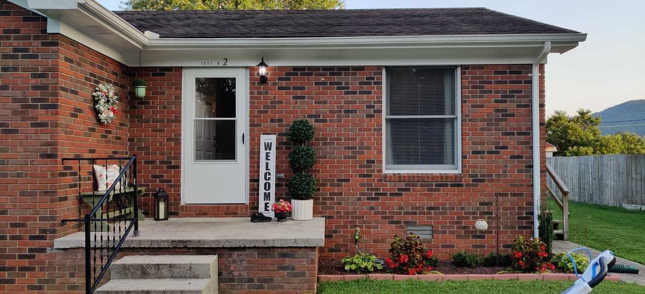 1027 Chichester Ave #1027B - Photo 6 of 13