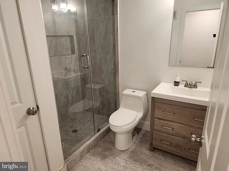 2112 E Fayette St - Photo 6 of 17