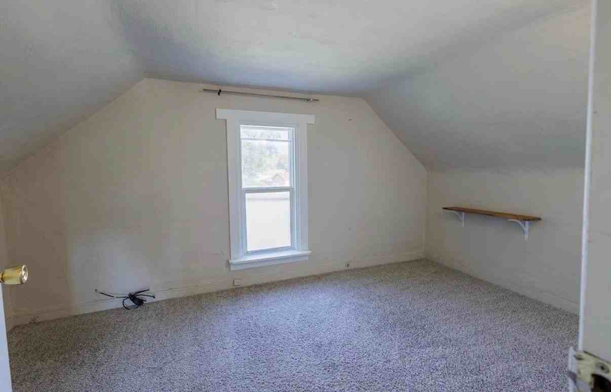 724 Haines Ave - Photo 2 of 7