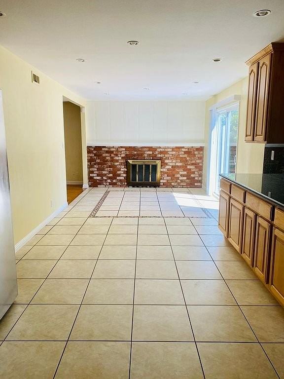 19787 Wheaton Dr - Photo 5 of 14