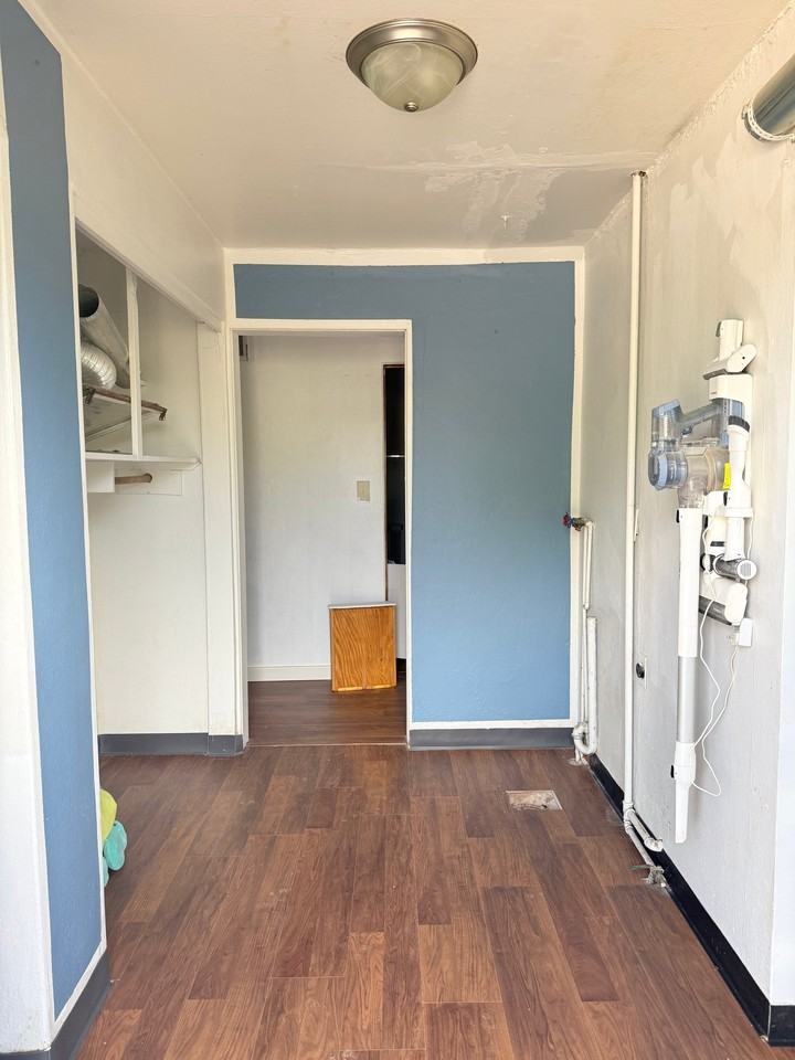728 Halley Ave - Photo 2 of 8