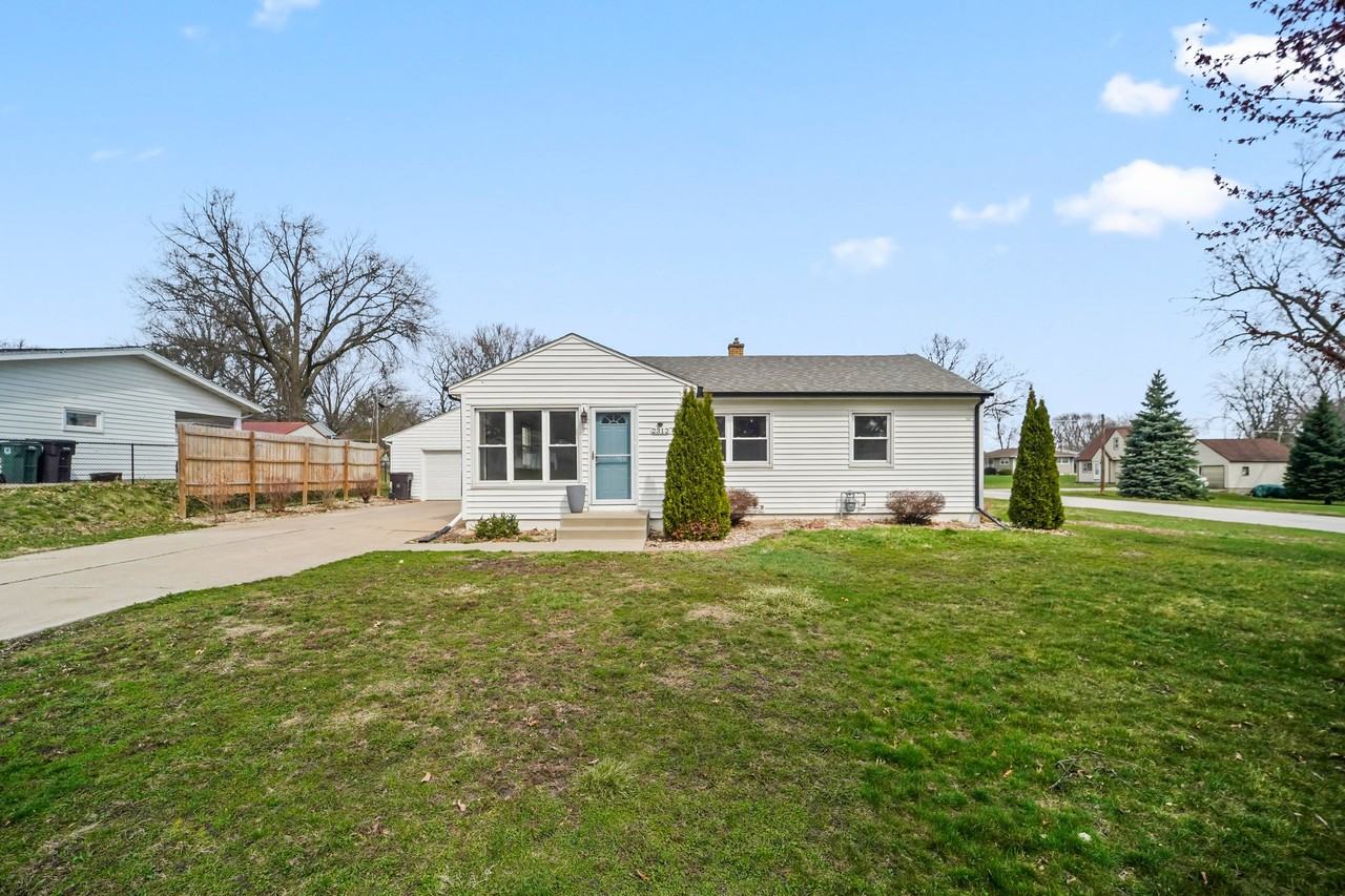 2312 Valley High Dr