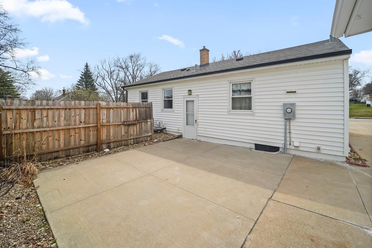 2312 Valley High Dr - Photo 3 of 14