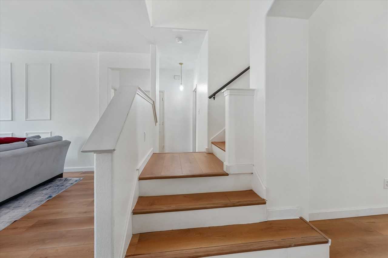 1006 Partridge Dr - Photo 4 of 19