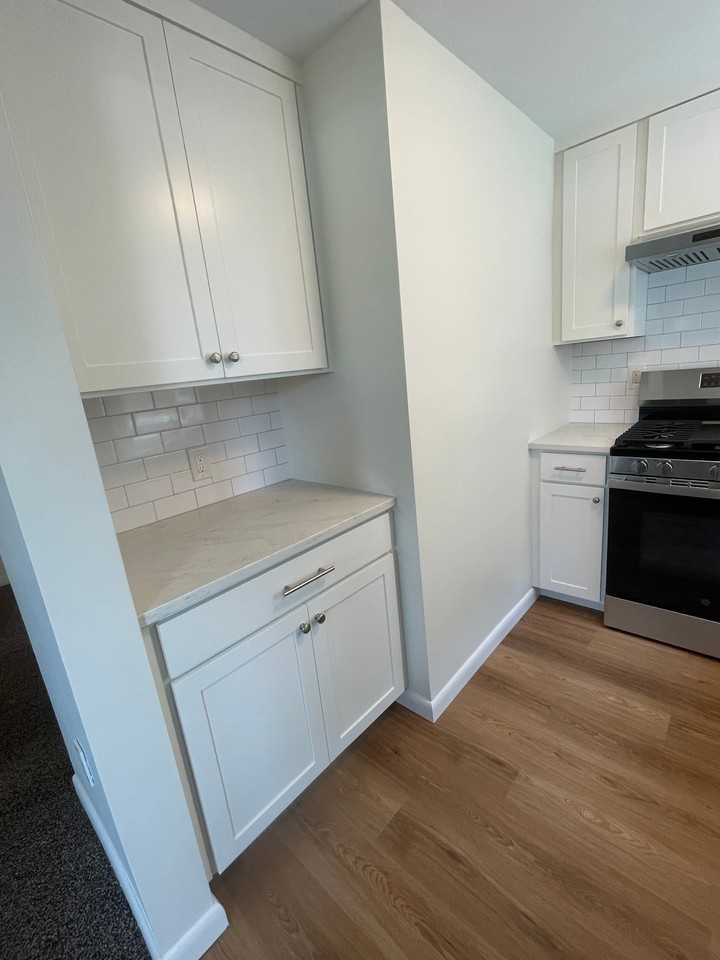 11 S Manor Rd #A - Photo 2 of 9