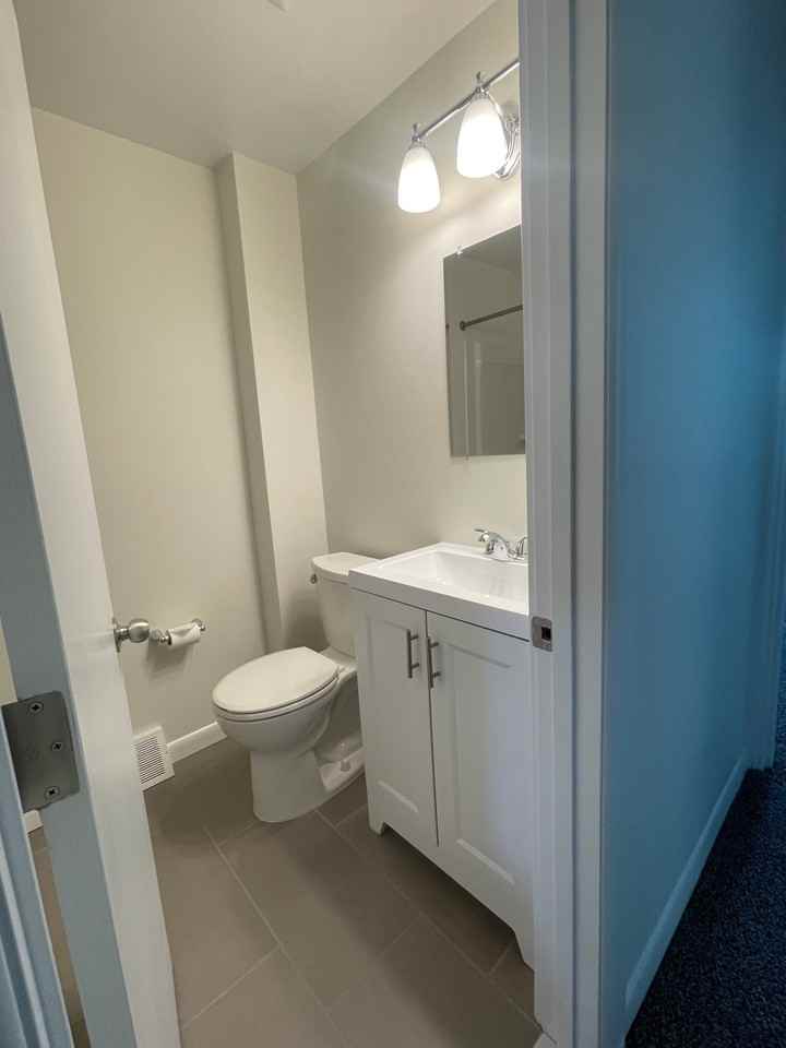11 S Manor Rd #A - Photo 3 of 9