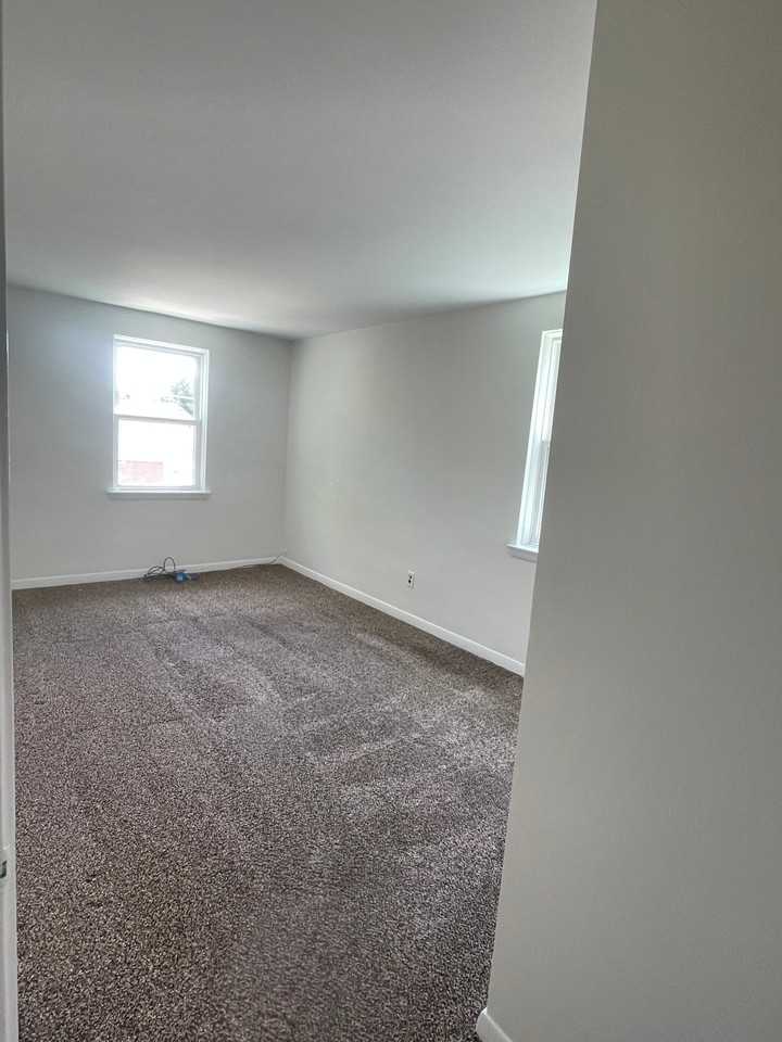 11 S Manor Rd #A - Photo 5 of 9