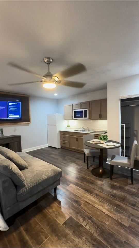6134 Spring Time St - Photo 5 of 19