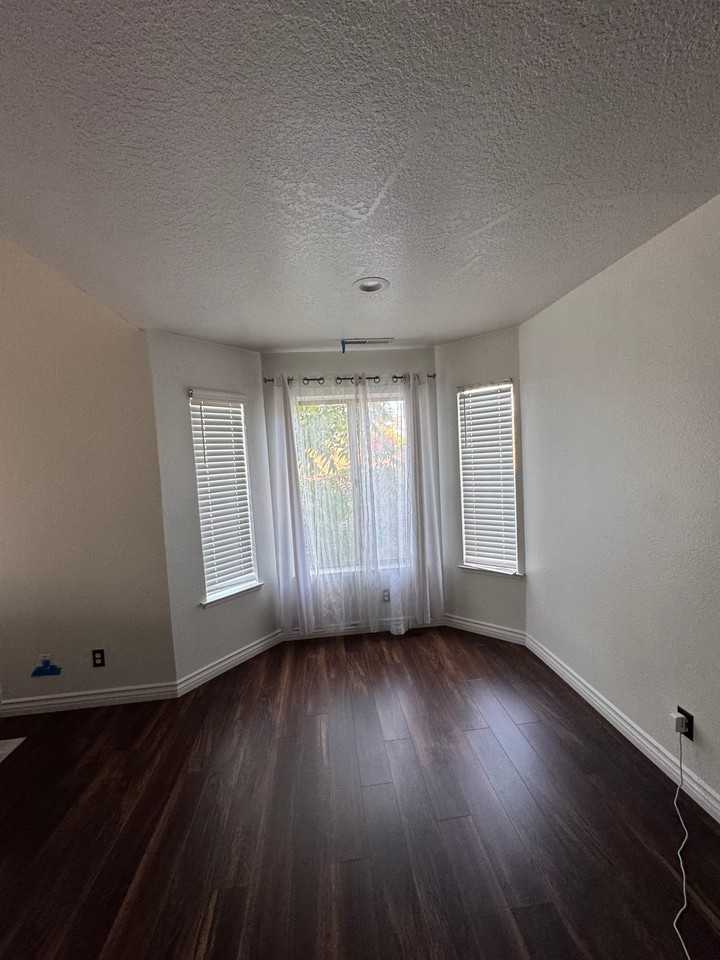 999 Porter Ave #2 - Photo 4 of 5
