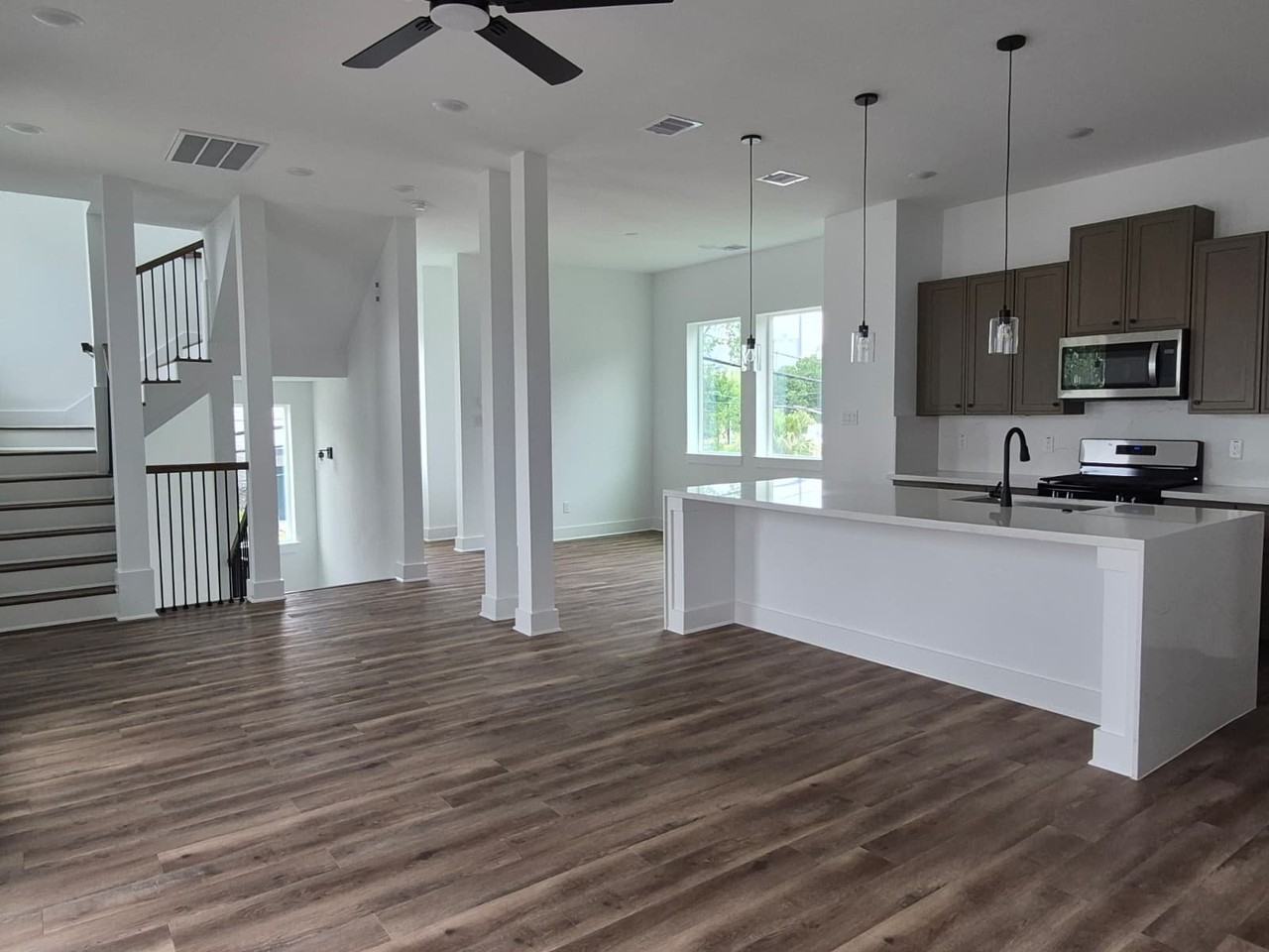 3213 S Emanuel St - Photo 4 of 20